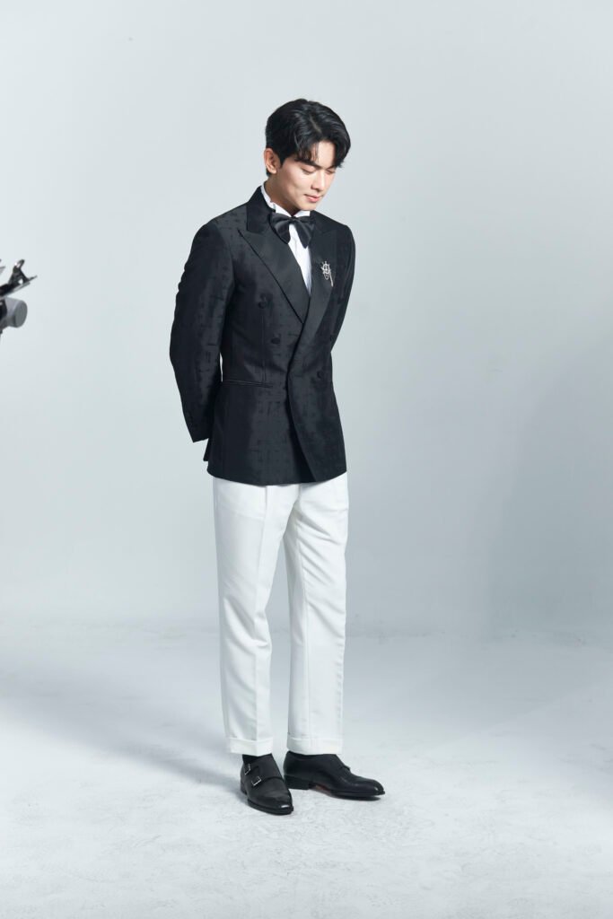 Phụ kiện tinh tế – Điểm nhấn giúp chú rể nổi bật hơn