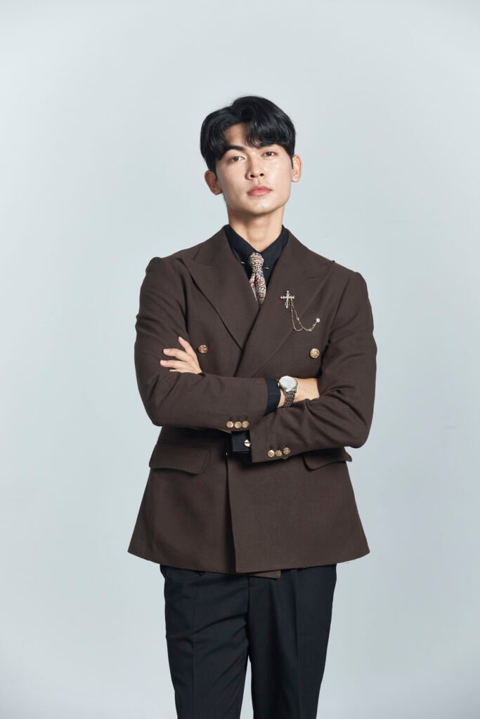 Các bộ suit phổ biến cho chú rể – Lịch lãm & chuẩn phong cách ngày cưới