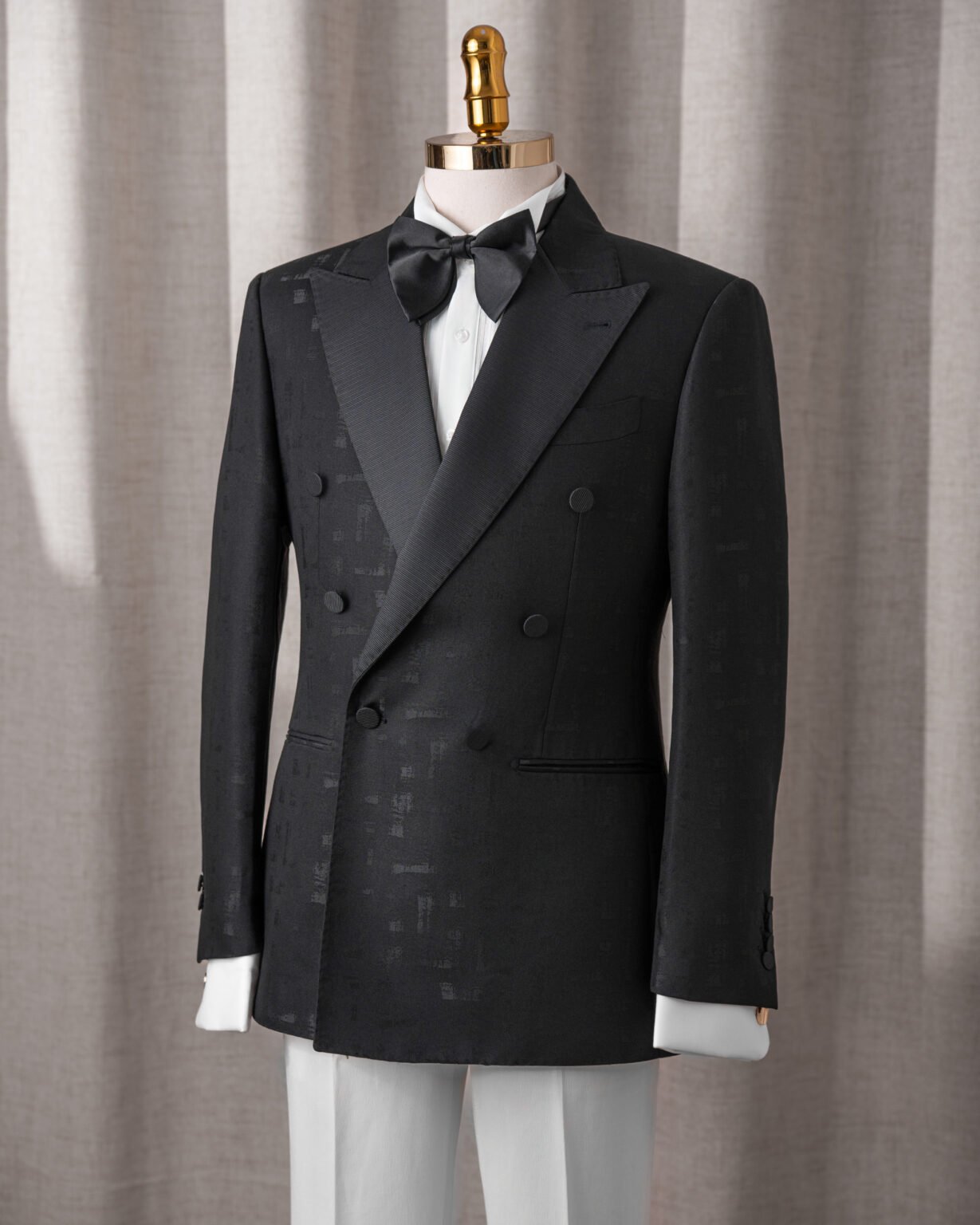 Noir Satin Peak Lapel Tuxedo